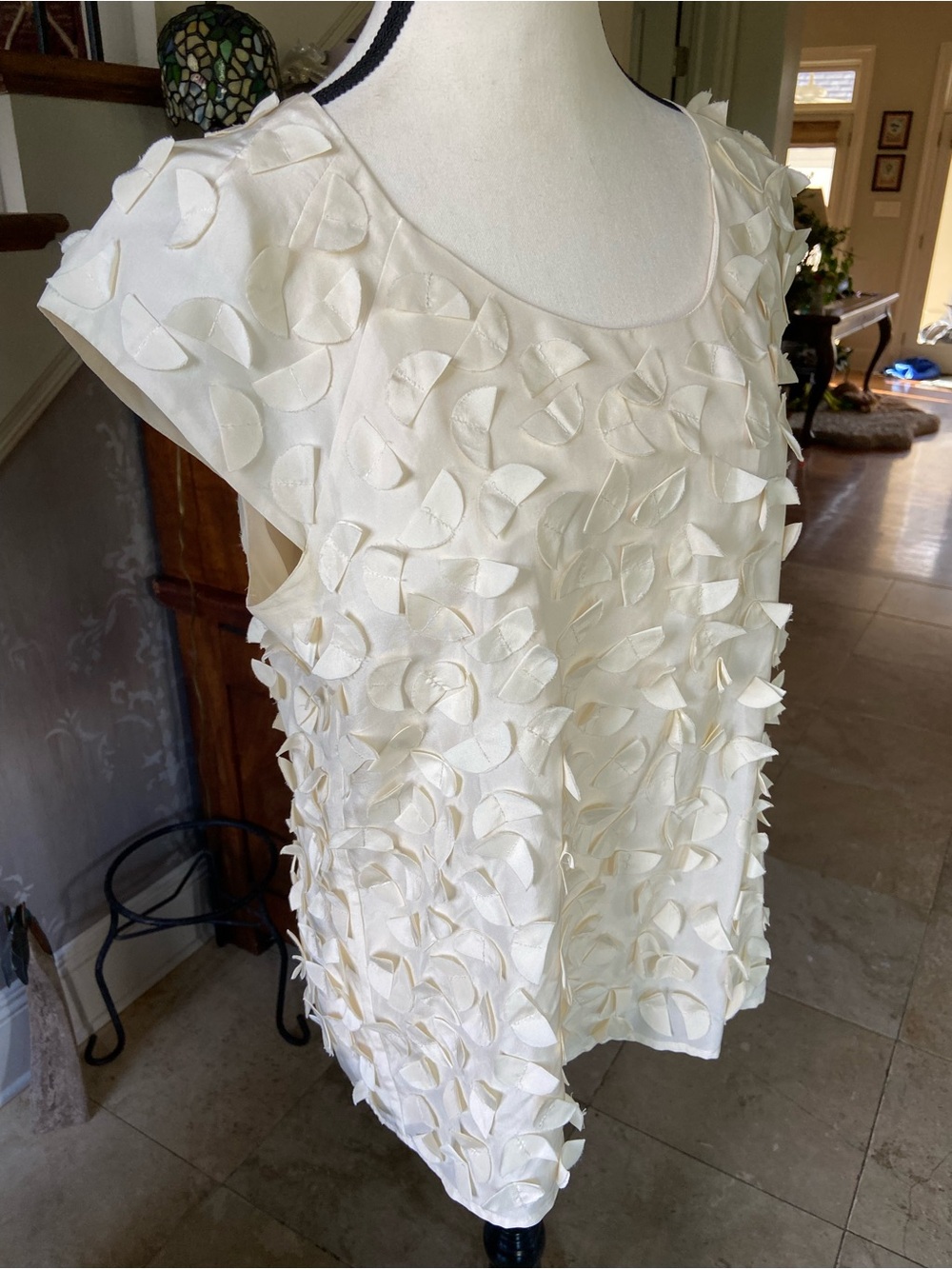 Talbots 100% Silk 3D Textured Floral Applique Blouse Top Cream Ivory Size 12 - Picture 3 of 9